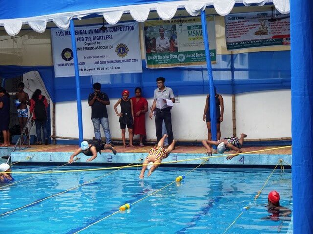 Sightless Swimmers Compete for Prizes
